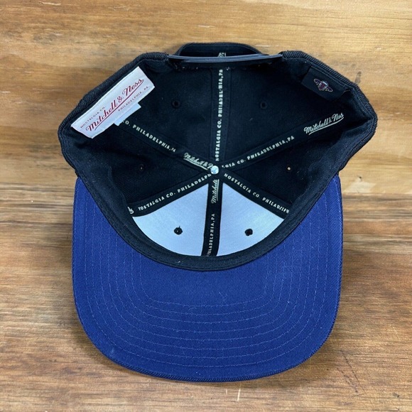 New Orleans Pelicans Mitchell & Ness NBA Snapback Adjustable Hat - Picture 5 of 6